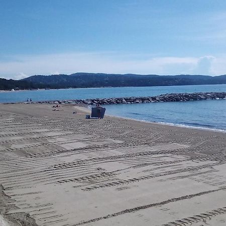 Studio de 27 m² + 70 m² de jardin à 100 m des plages Cavalaire-sur-Mer Exterior foto